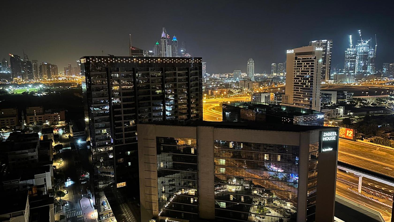 Quiet Partition Room In Tecom Barsha Heights Dubai Buitenkant foto
