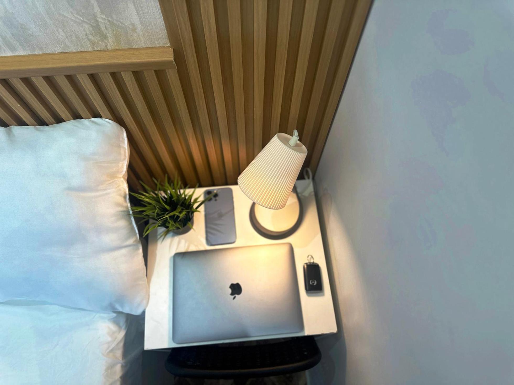 Quiet Partition Room In Tecom Barsha Heights Dubai Buitenkant foto